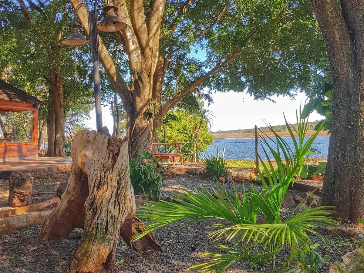 La Casa Del Lago Urugua-I Villa Puerto Iguazu Luaran gambar